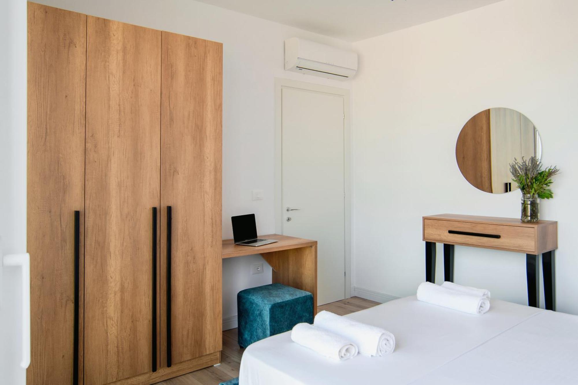Urban Serenity City Skyline View Apartment 1 Tiran Dış mekan fotoğraf