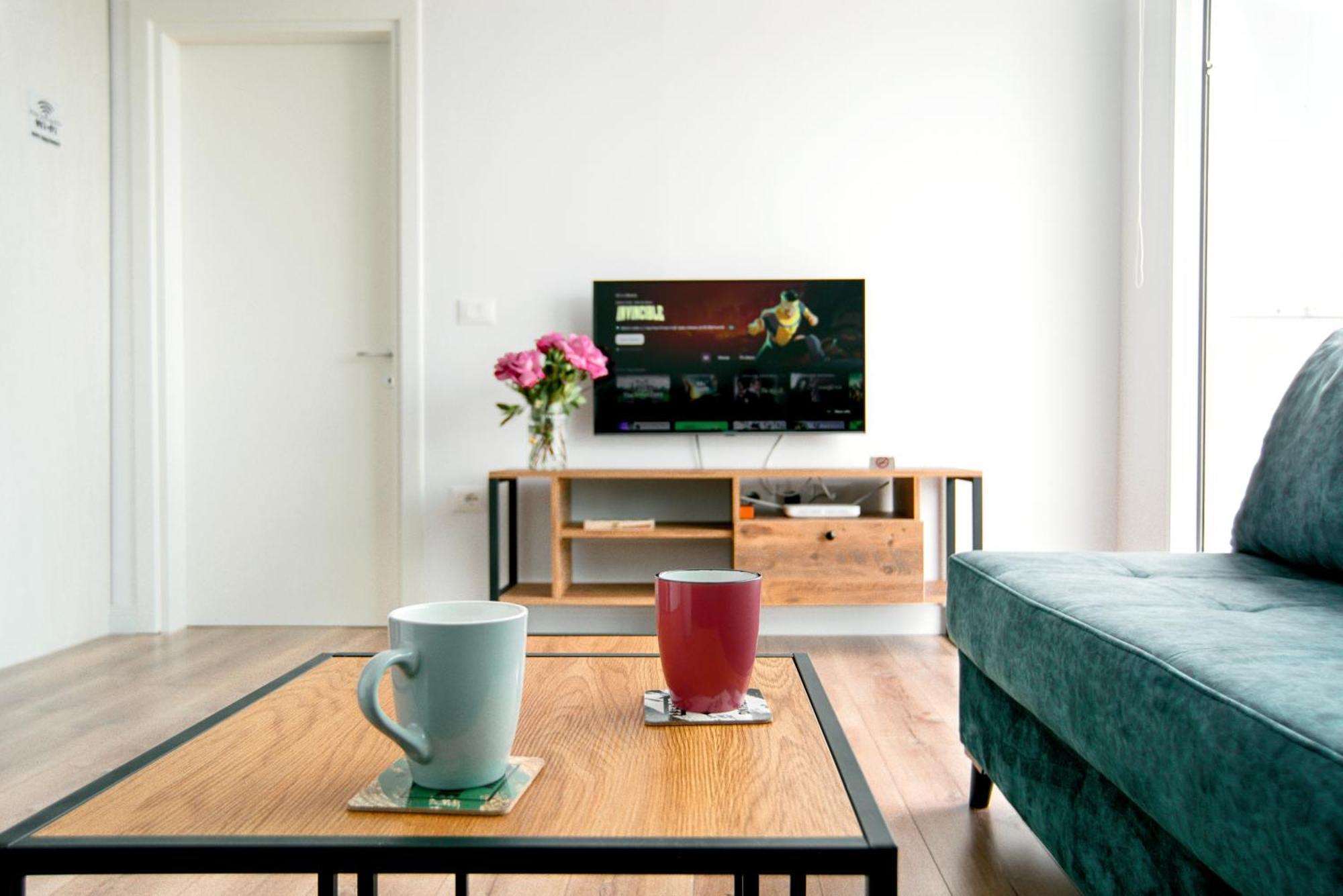 Urban Serenity City Skyline View Apartment 1 Tiran Dış mekan fotoğraf