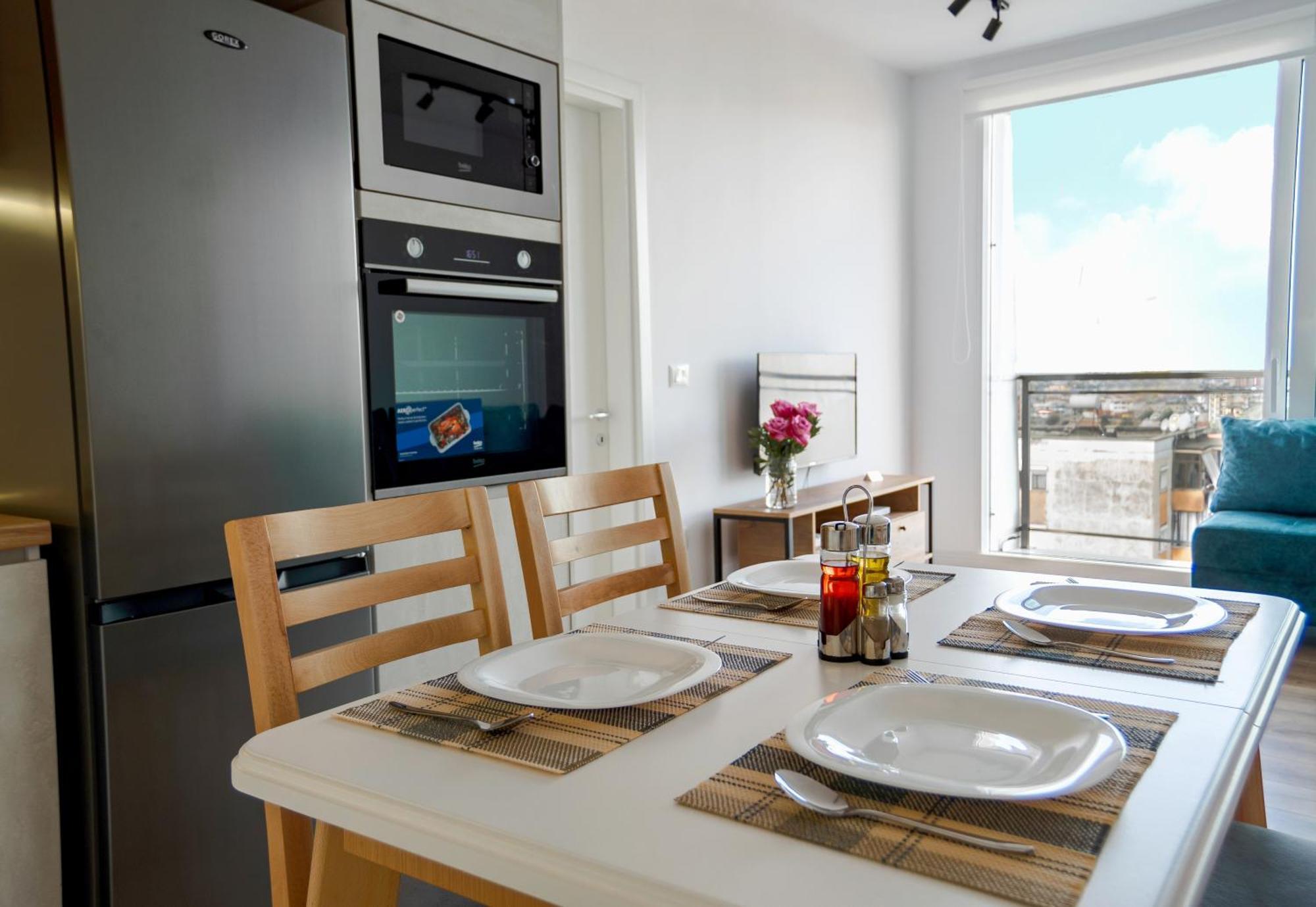 Urban Serenity City Skyline View Apartment 1 Tiran Dış mekan fotoğraf
