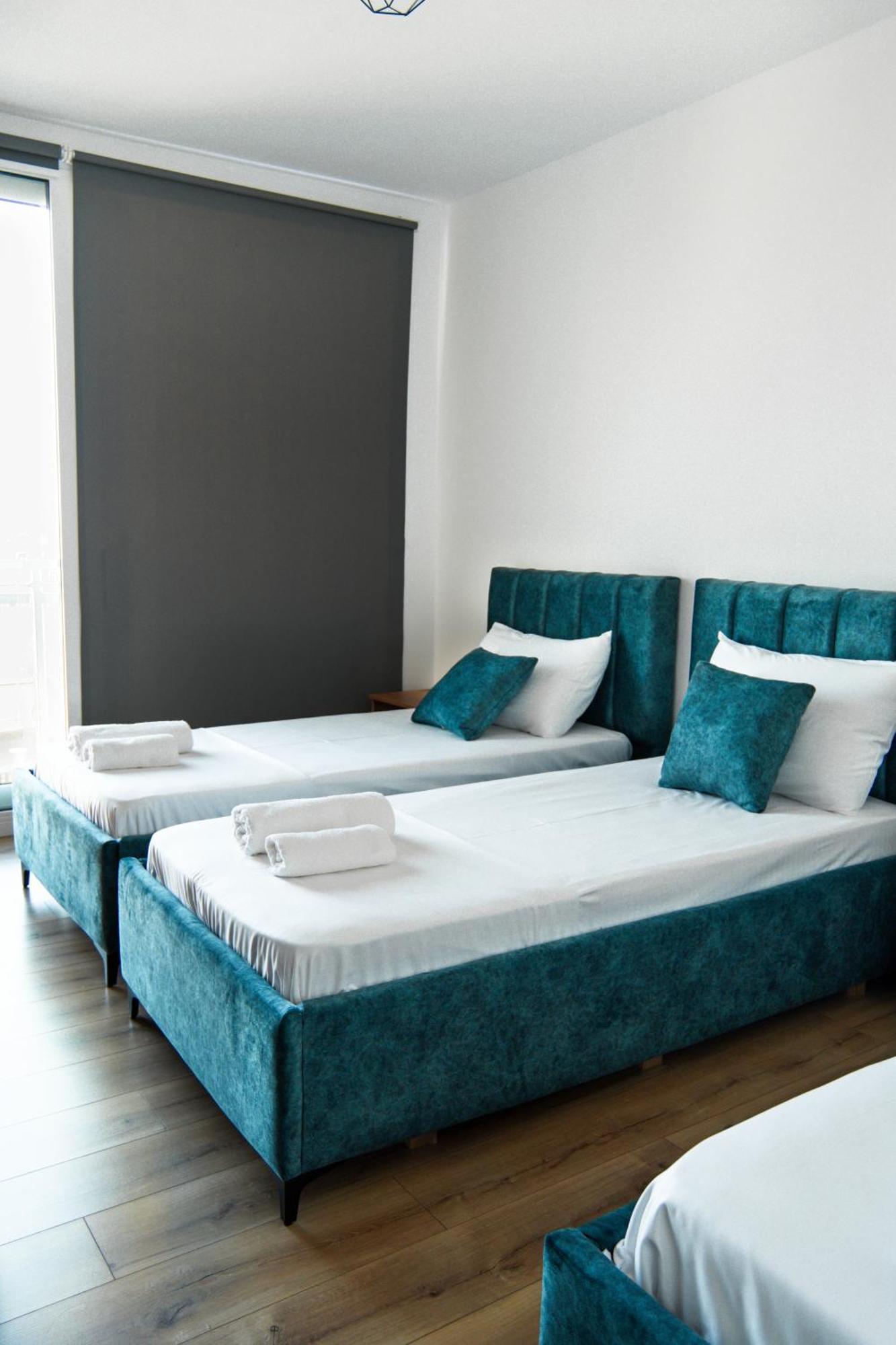 Urban Serenity City Skyline View Apartment 1 Tiran Dış mekan fotoğraf