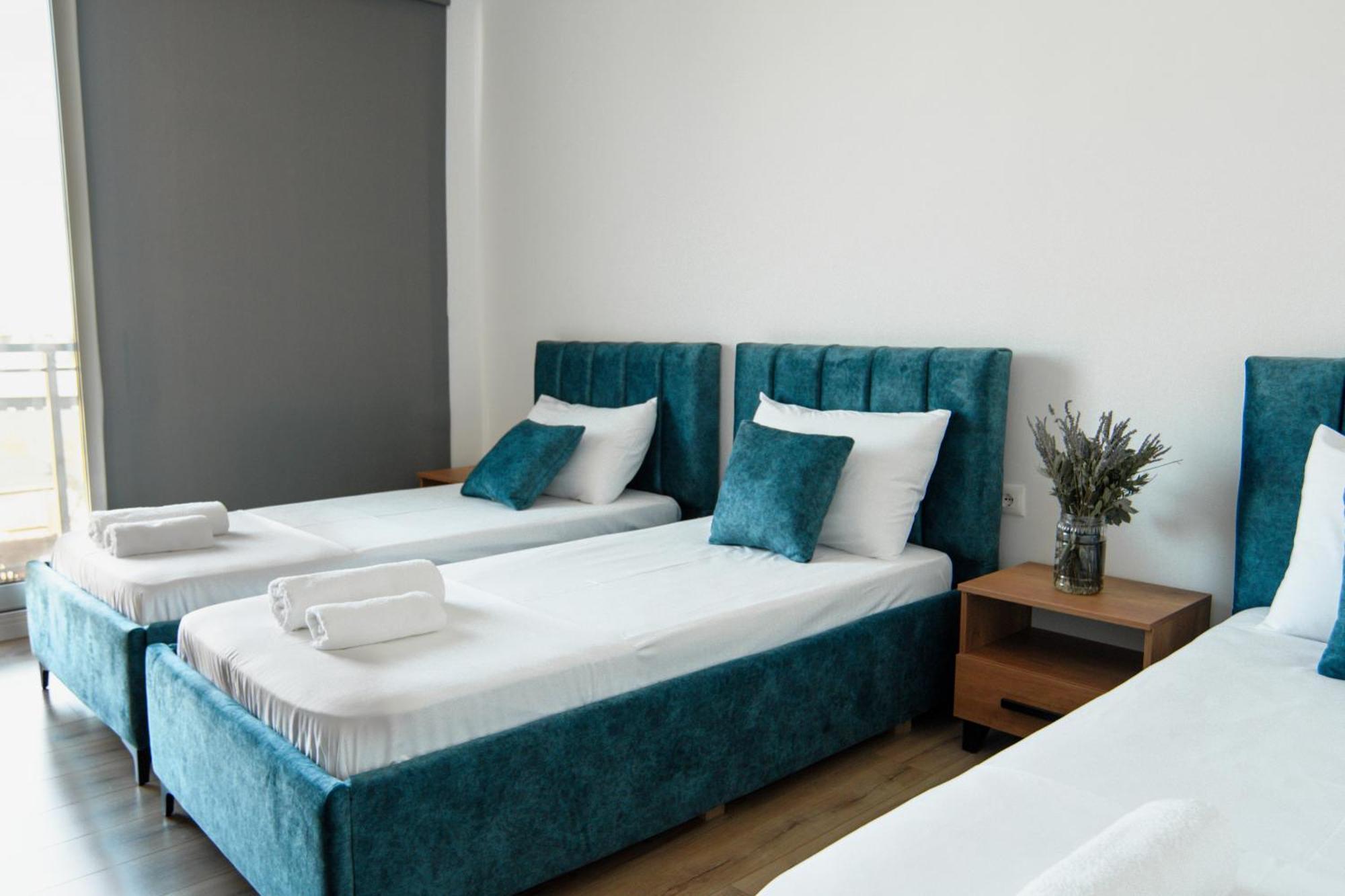 Urban Serenity City Skyline View Apartment 1 Tiran Dış mekan fotoğraf