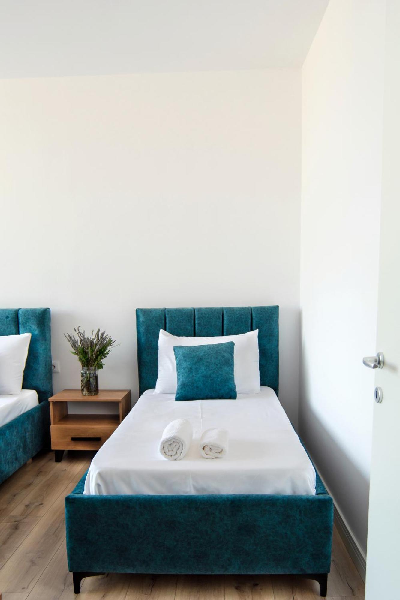 Urban Serenity City Skyline View Apartment 1 Tiran Dış mekan fotoğraf